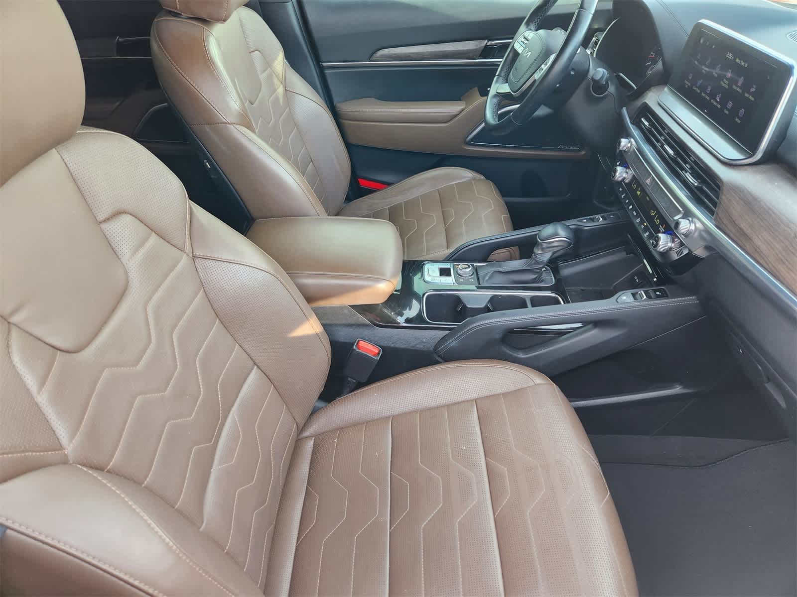 Thumbnail: 2022 Kia Telluride - 14