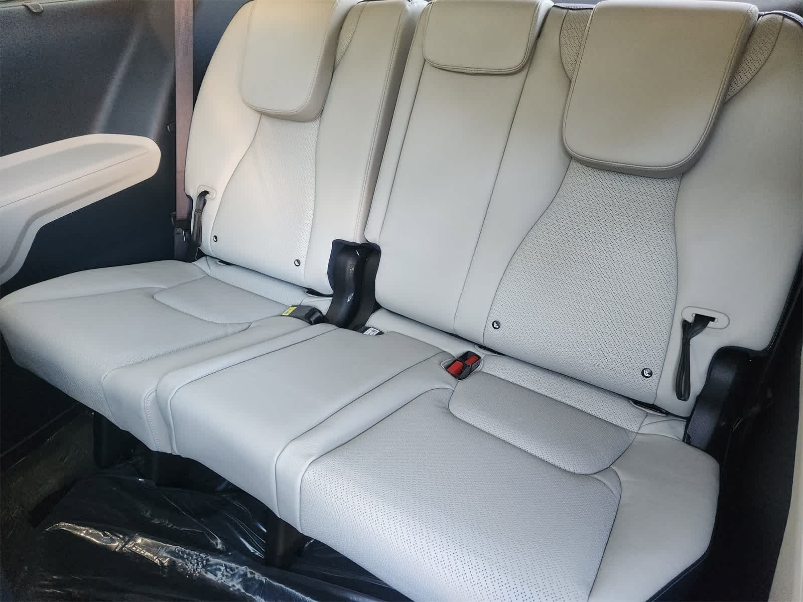 Thumbnail: 2026 Kia Carnival - 26