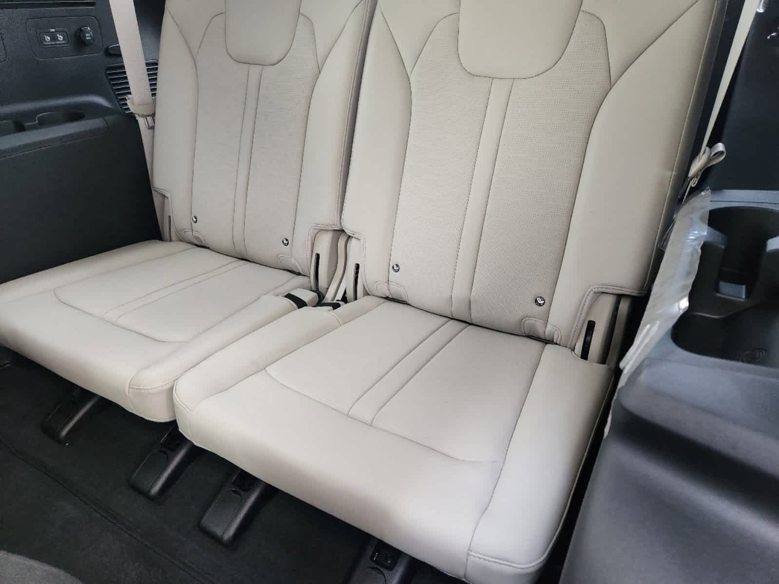 Thumbnail: 2026 Kia Sorento - 26