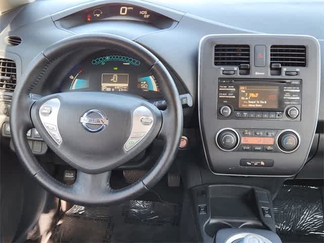 2015 Nissan Leaf S 24