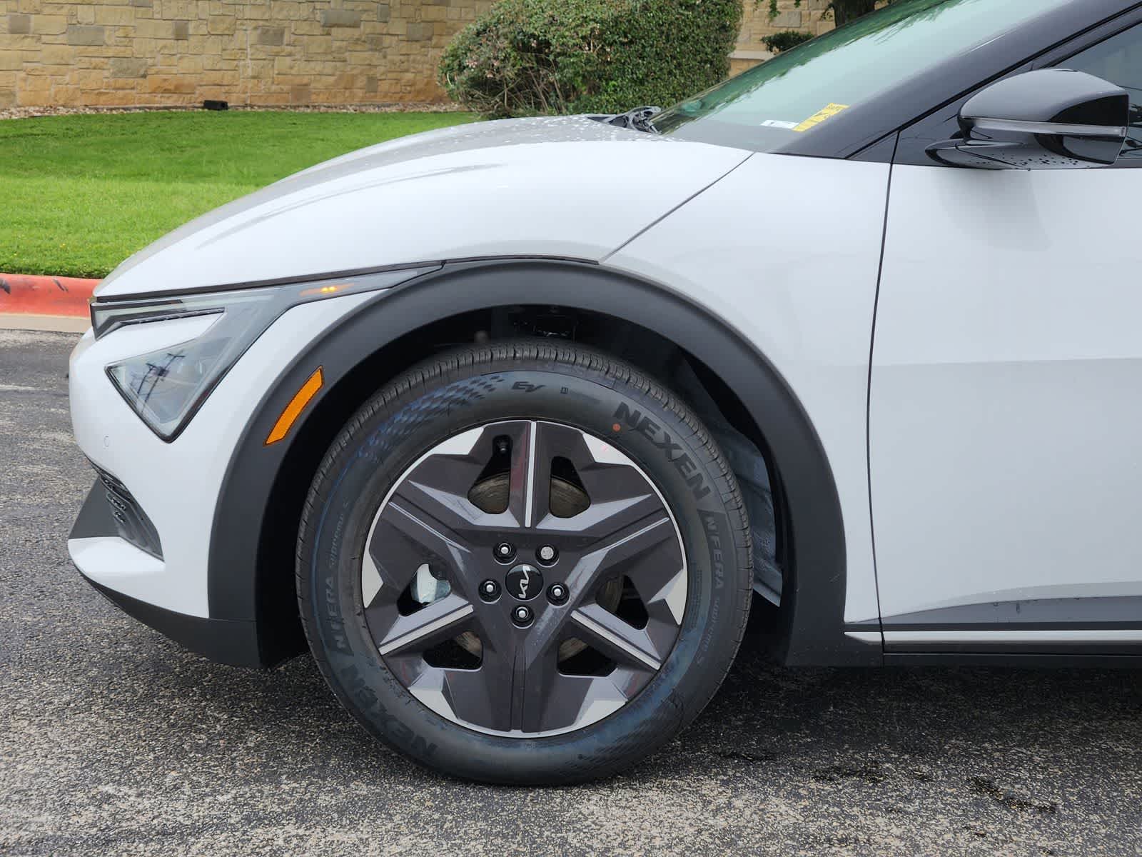 Thumbnail: 2026 Kia EV6 - 8