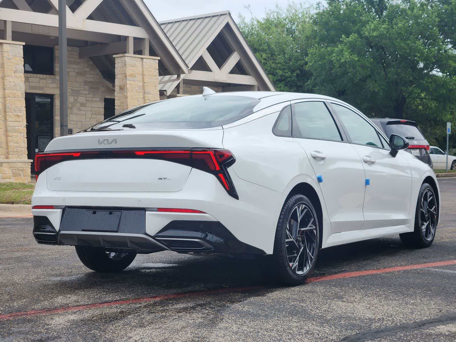 Thumbnail: 2026 Kia K5 - 6