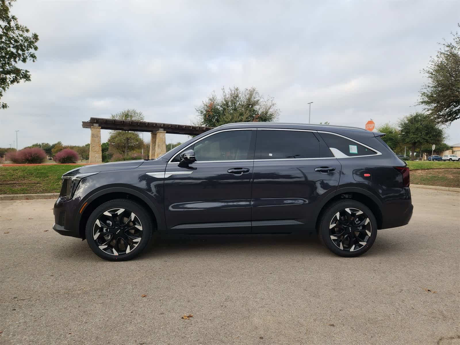 Thumbnail: 2026 Kia Sorento - 4