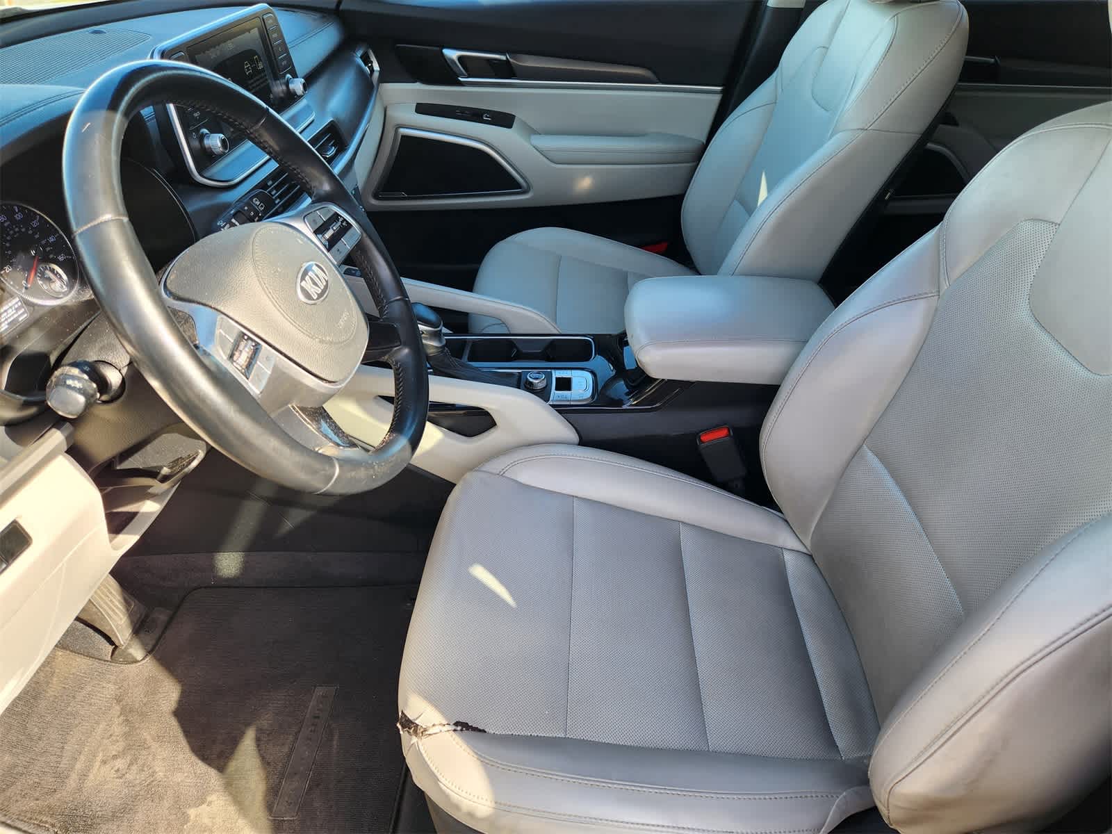 Thumbnail: 2020 Kia Telluride - 13