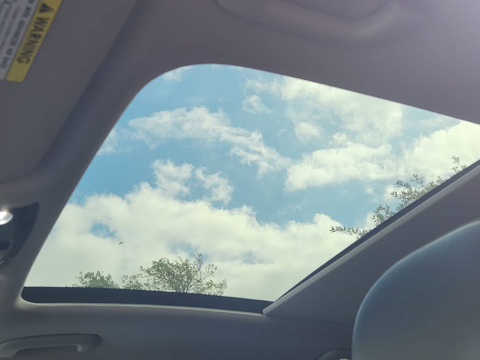 Thumbnail: 2023 Kia Sorento - 25