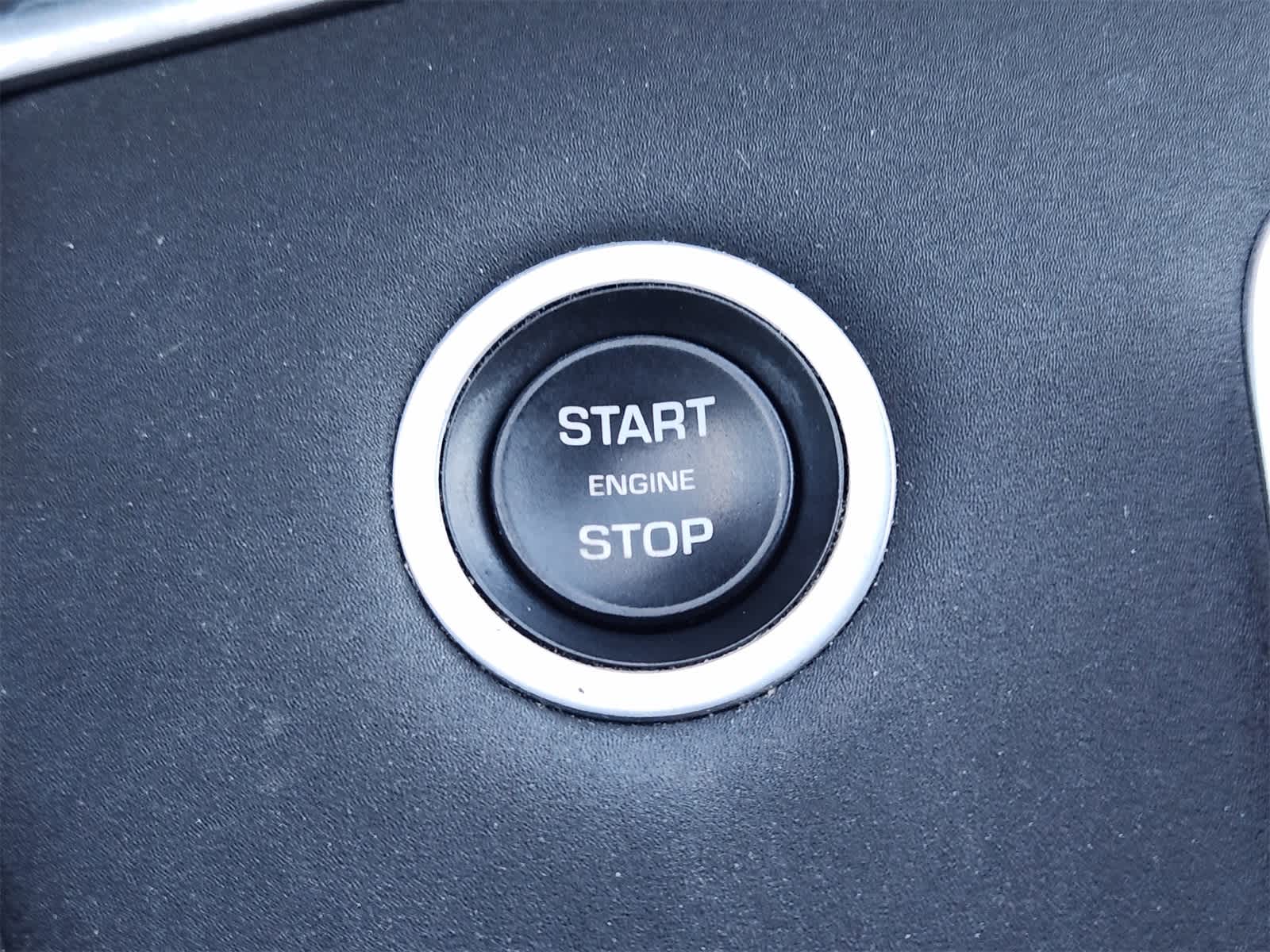 Thumbnail: 2020 Land Rover Range Rover Evoque - 21