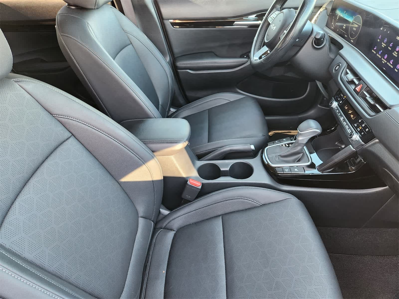 Thumbnail: 2024 Kia Seltos - 12