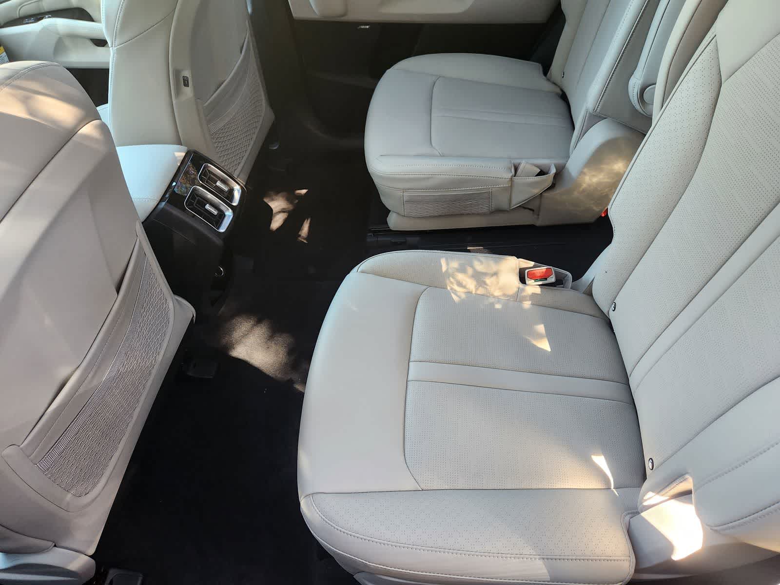 Thumbnail: 2026 Kia Sorento - 23