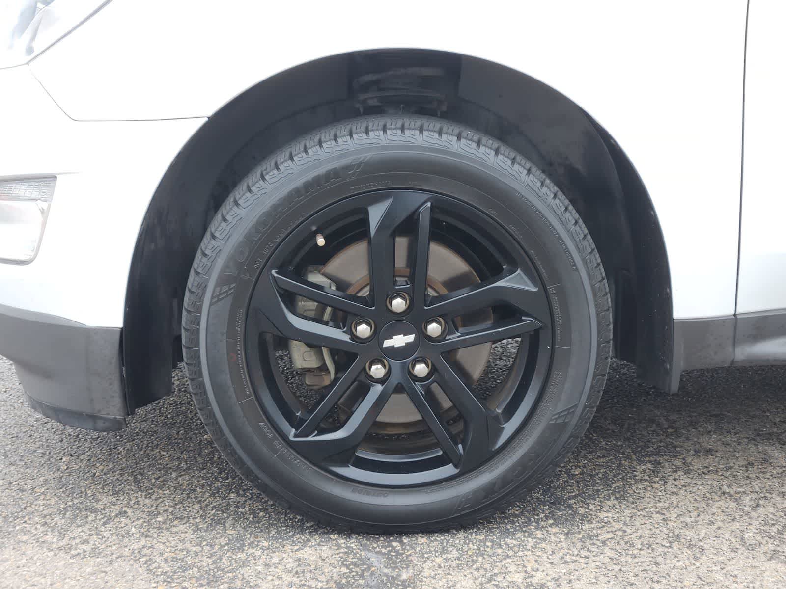 Thumbnail: 2017 Chevrolet Equinox - 9