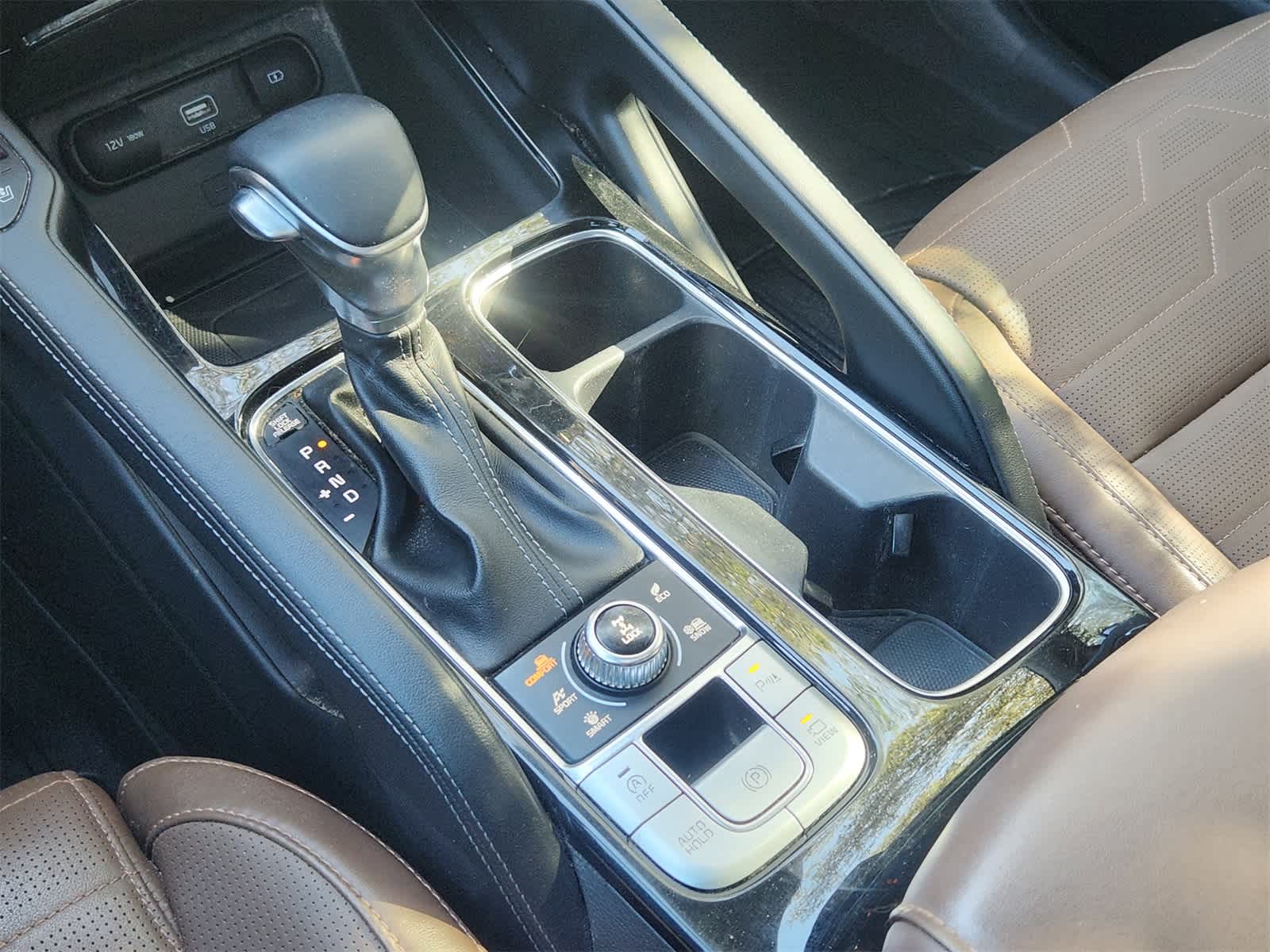 Thumbnail: 2022 Kia Telluride - 19