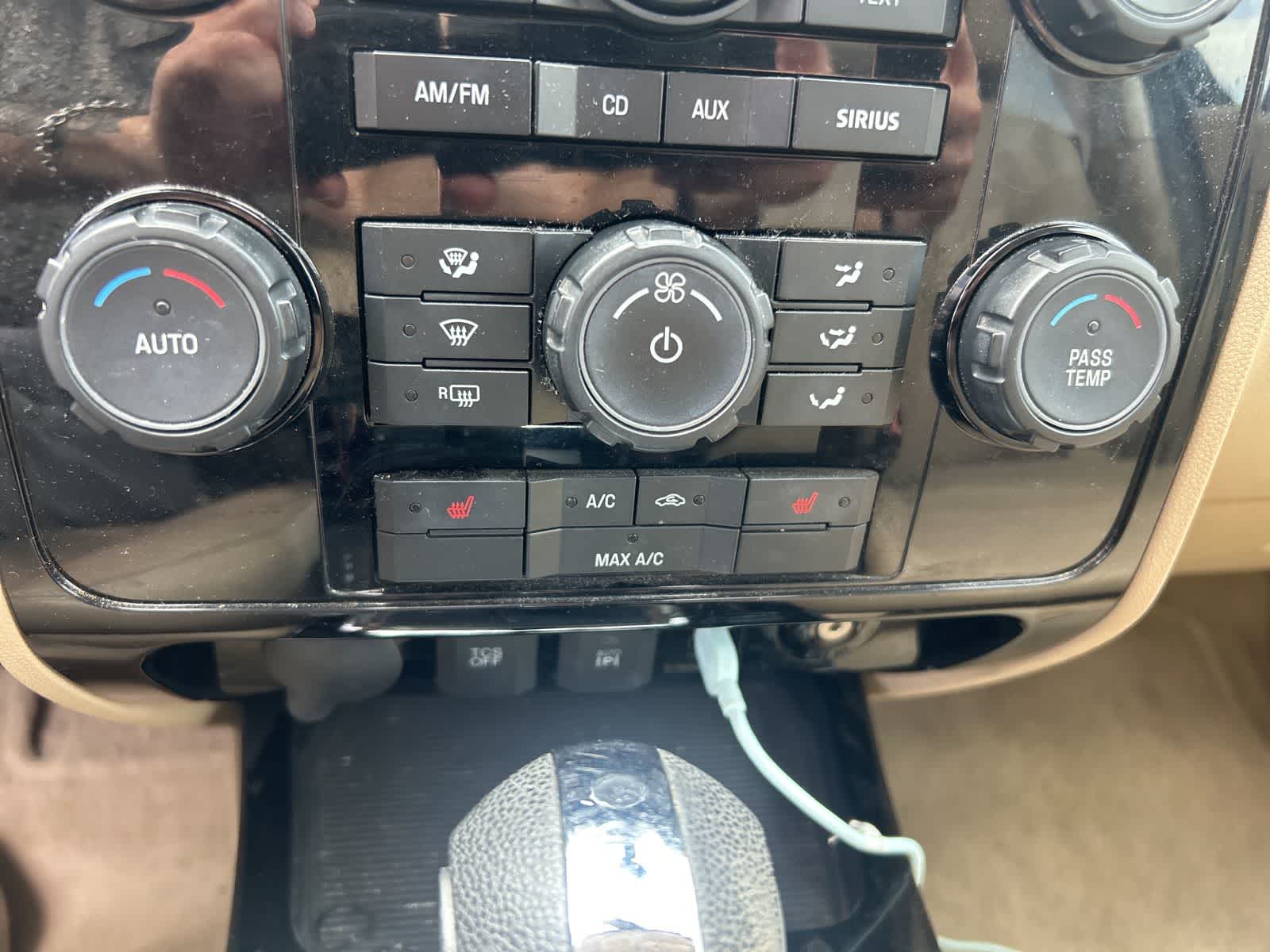 Thumbnail: 2011 Ford Escape - 4