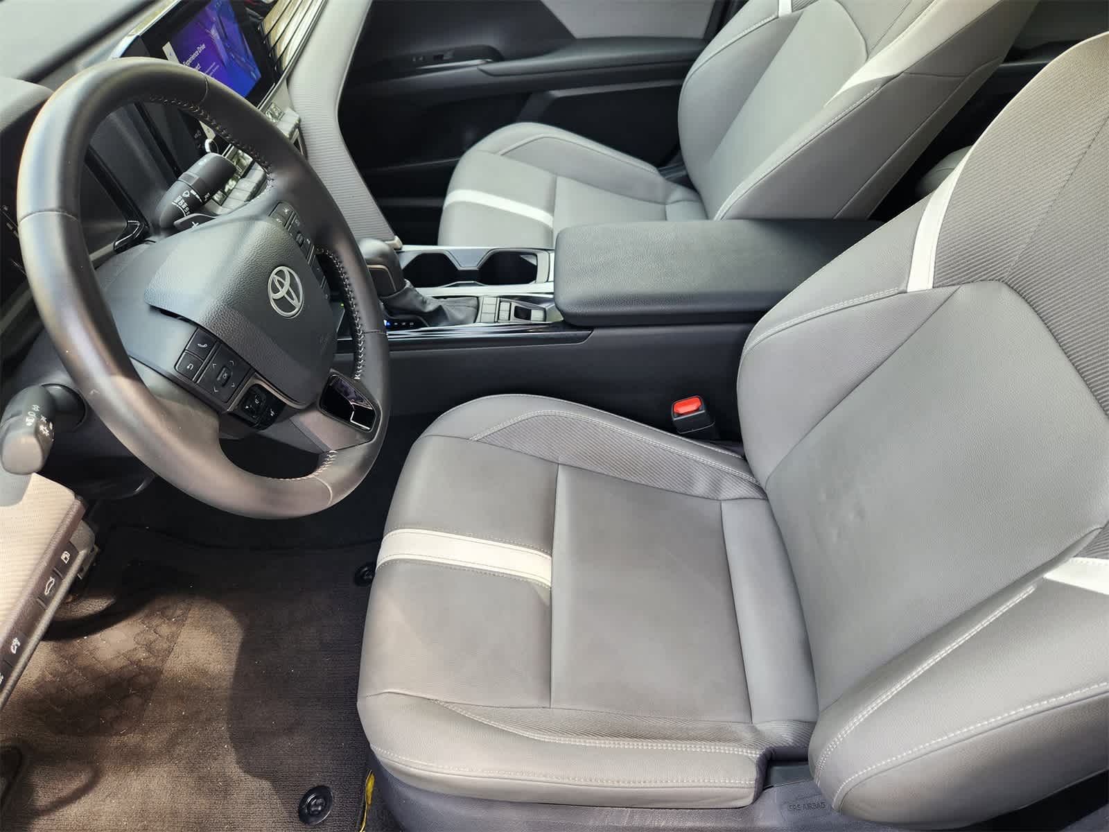 Thumbnail: 2025 Toyota Camry - 13