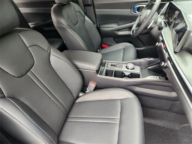 2025 Kia Sorento EX 10