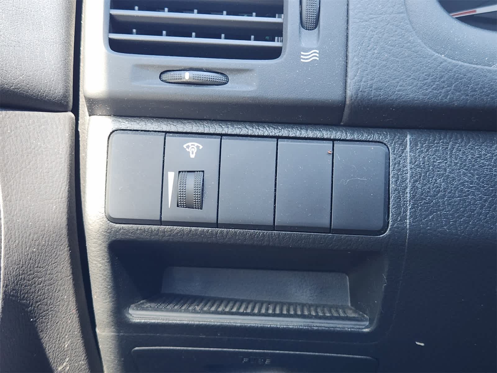 Thumbnail: 2007 Kia Spectra5 - 18