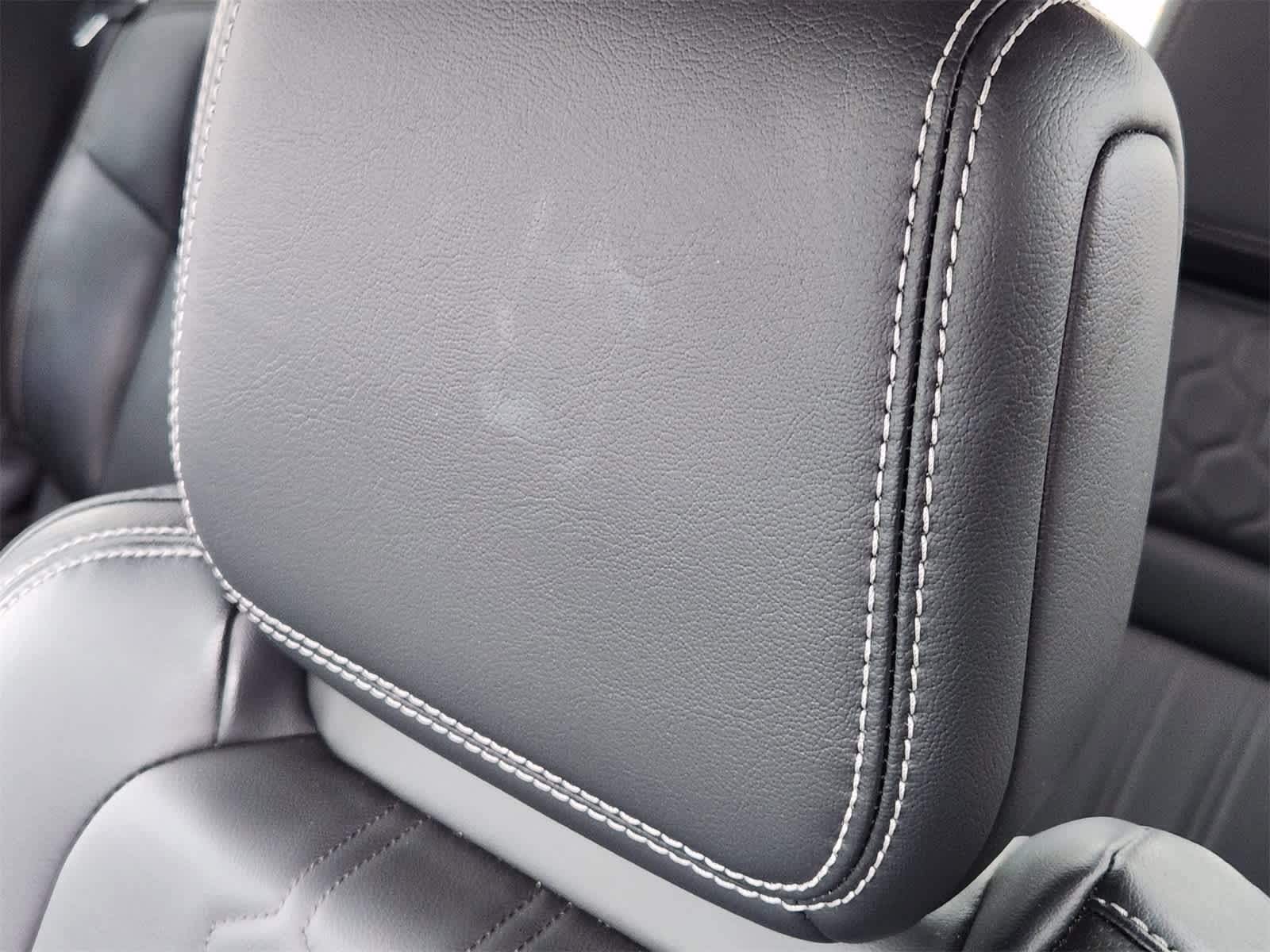 Thumbnail: 2024 Nissan Frontier - 15