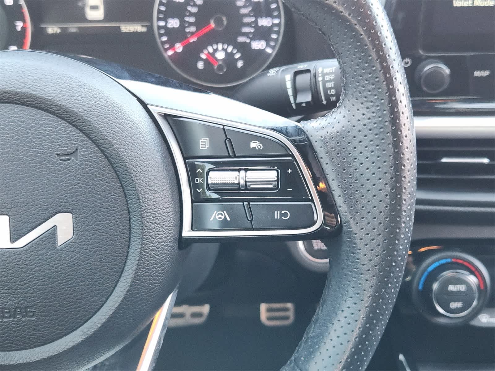 Thumbnail: 2022 Kia Forte - 28