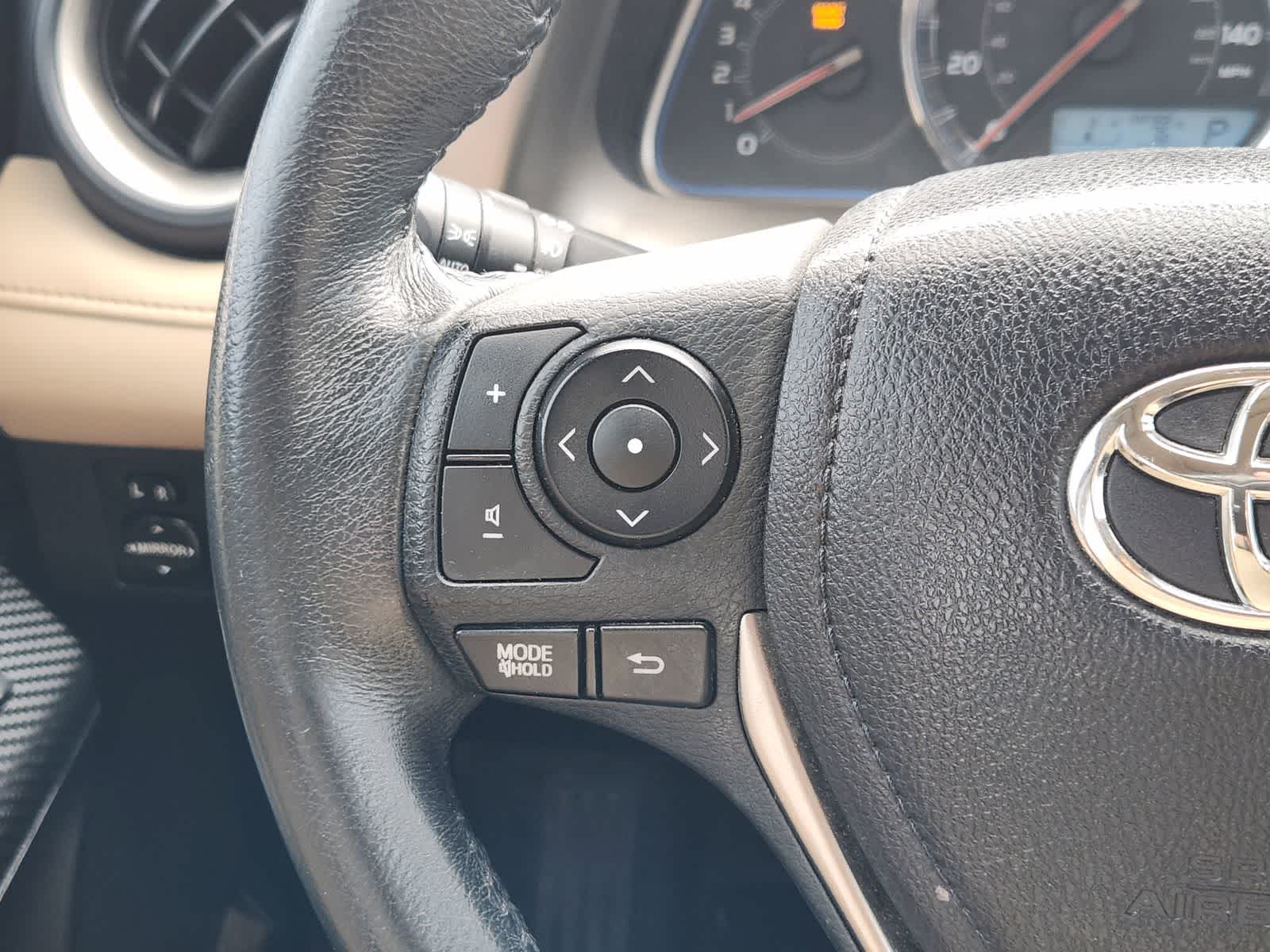 Thumbnail: 2015 Toyota RAV4 - 29