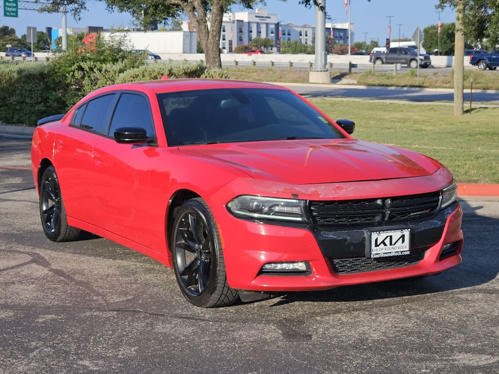 Used 2016 Dodge Charger SXT Sedan