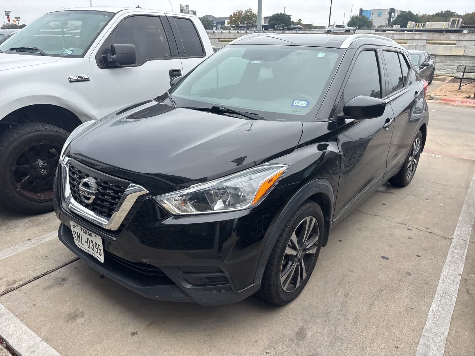 Thumbnail: 2019 Nissan Kicks - 2