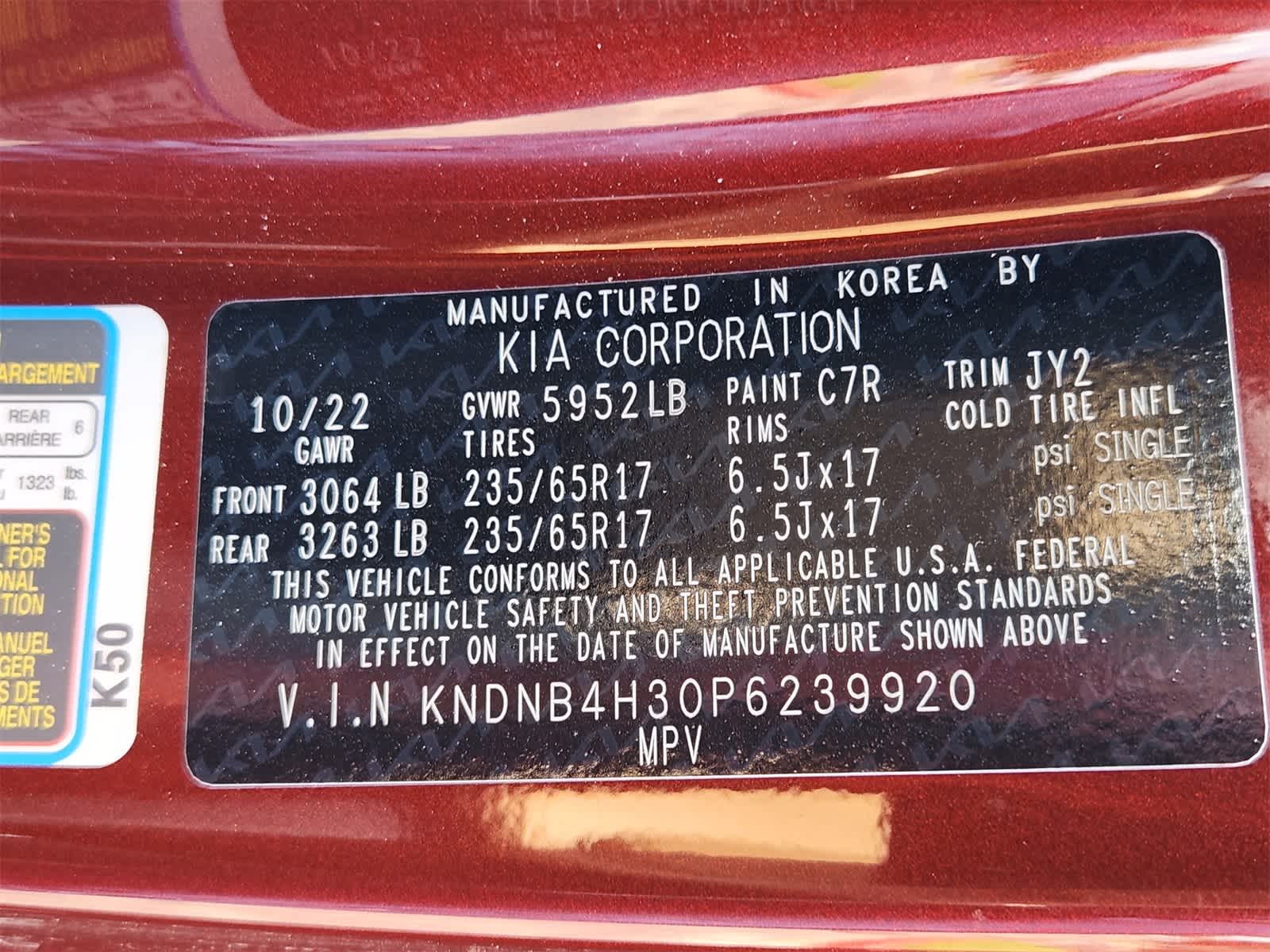 Thumbnail: 2023 Kia Carnival - 31