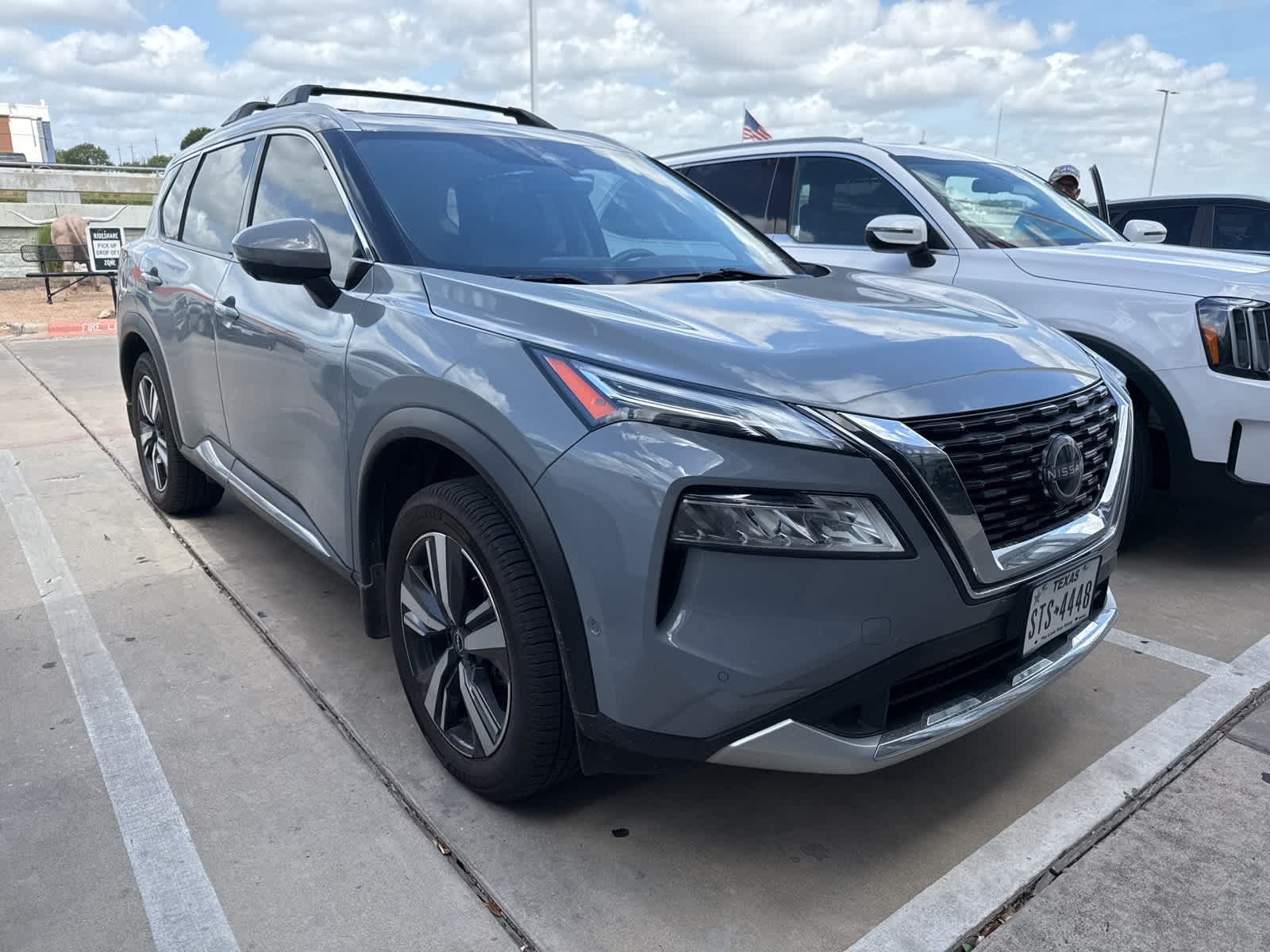 Thumbnail: 2023 Nissan Rogue - 3