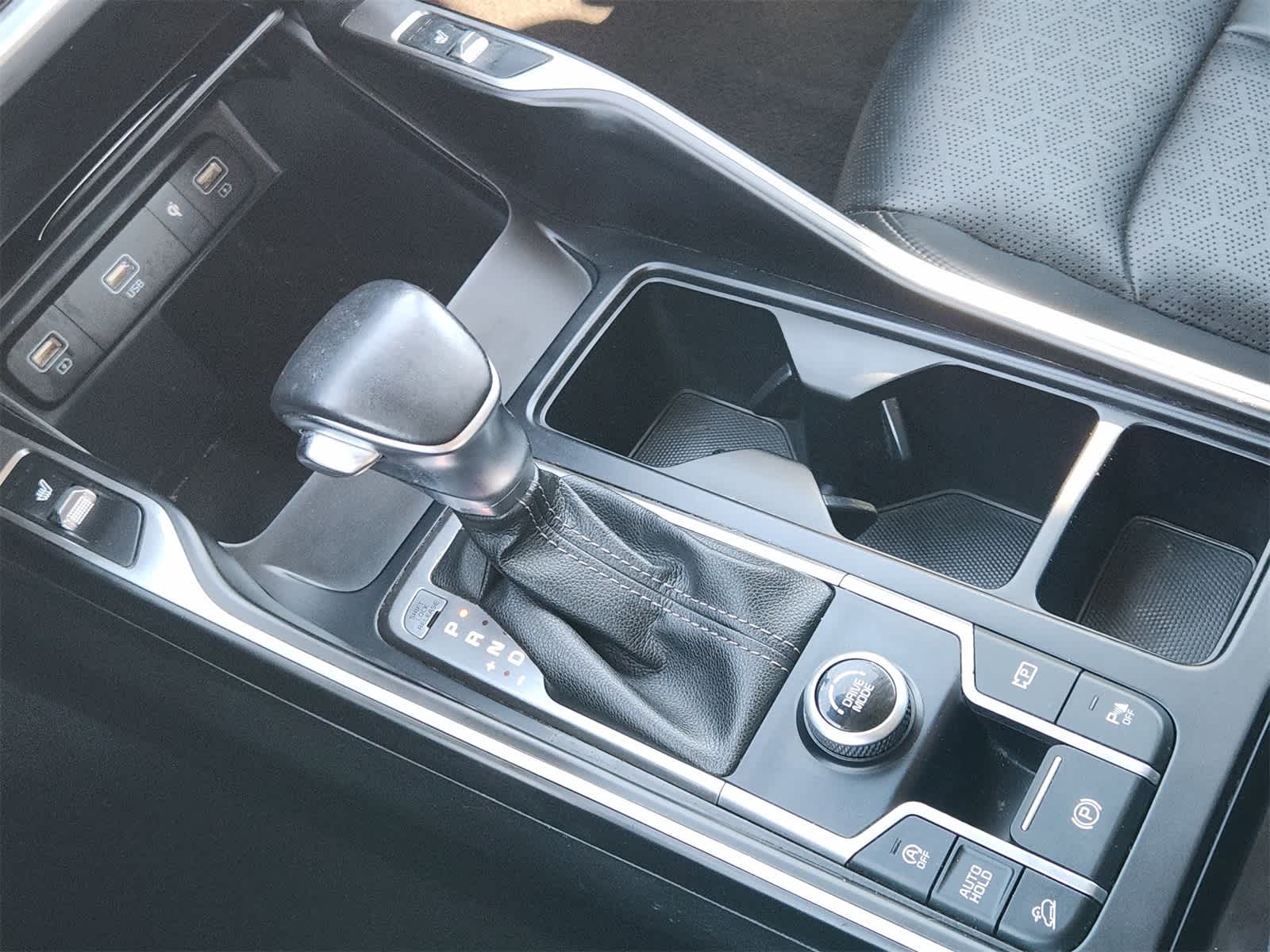 Thumbnail: 2022 Kia Sorento - 19