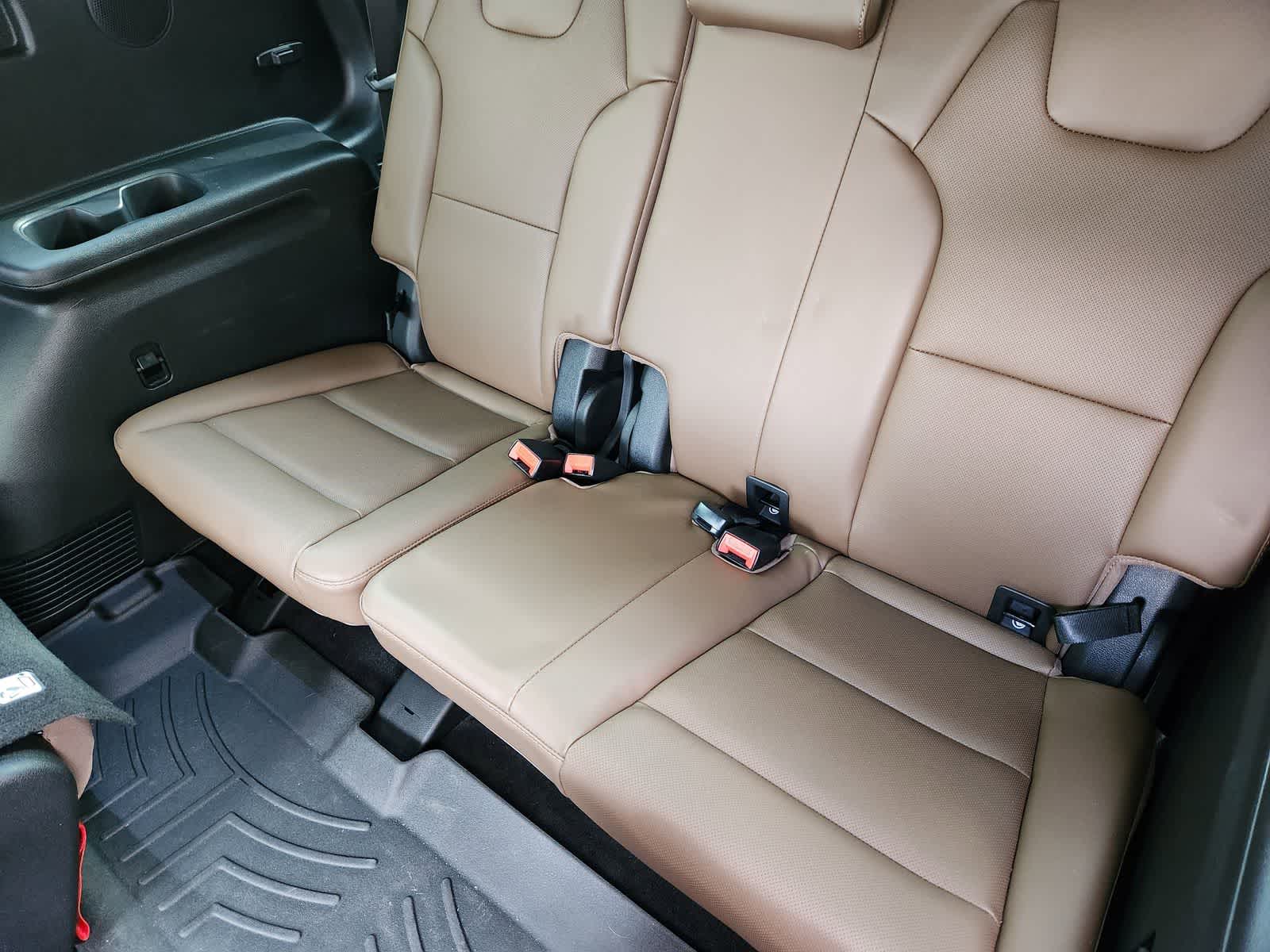 Thumbnail: 2020 Kia Telluride - 32