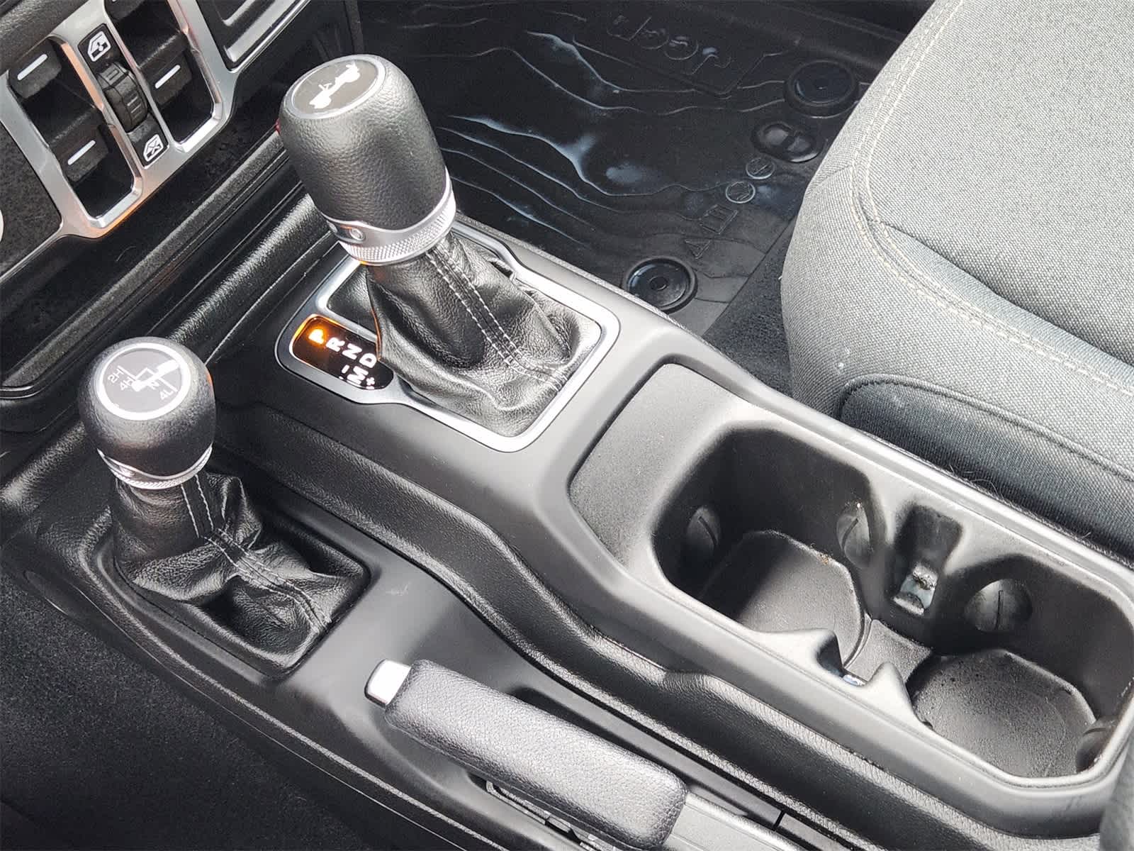 Thumbnail: 2024 Jeep Wrangler - 20