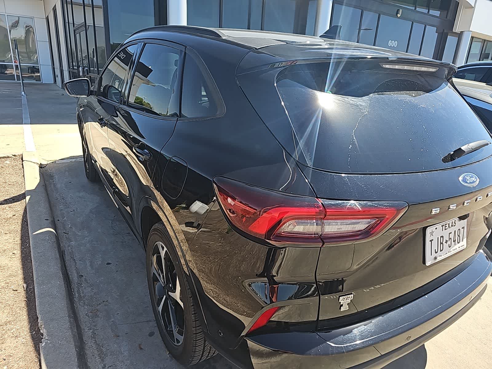 Thumbnail: 2023 Ford Escape - 5