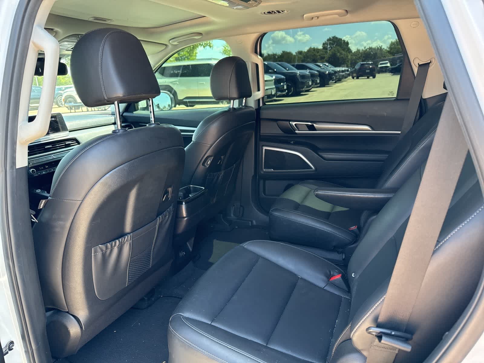 Thumbnail: 2022 Kia Telluride - 8
