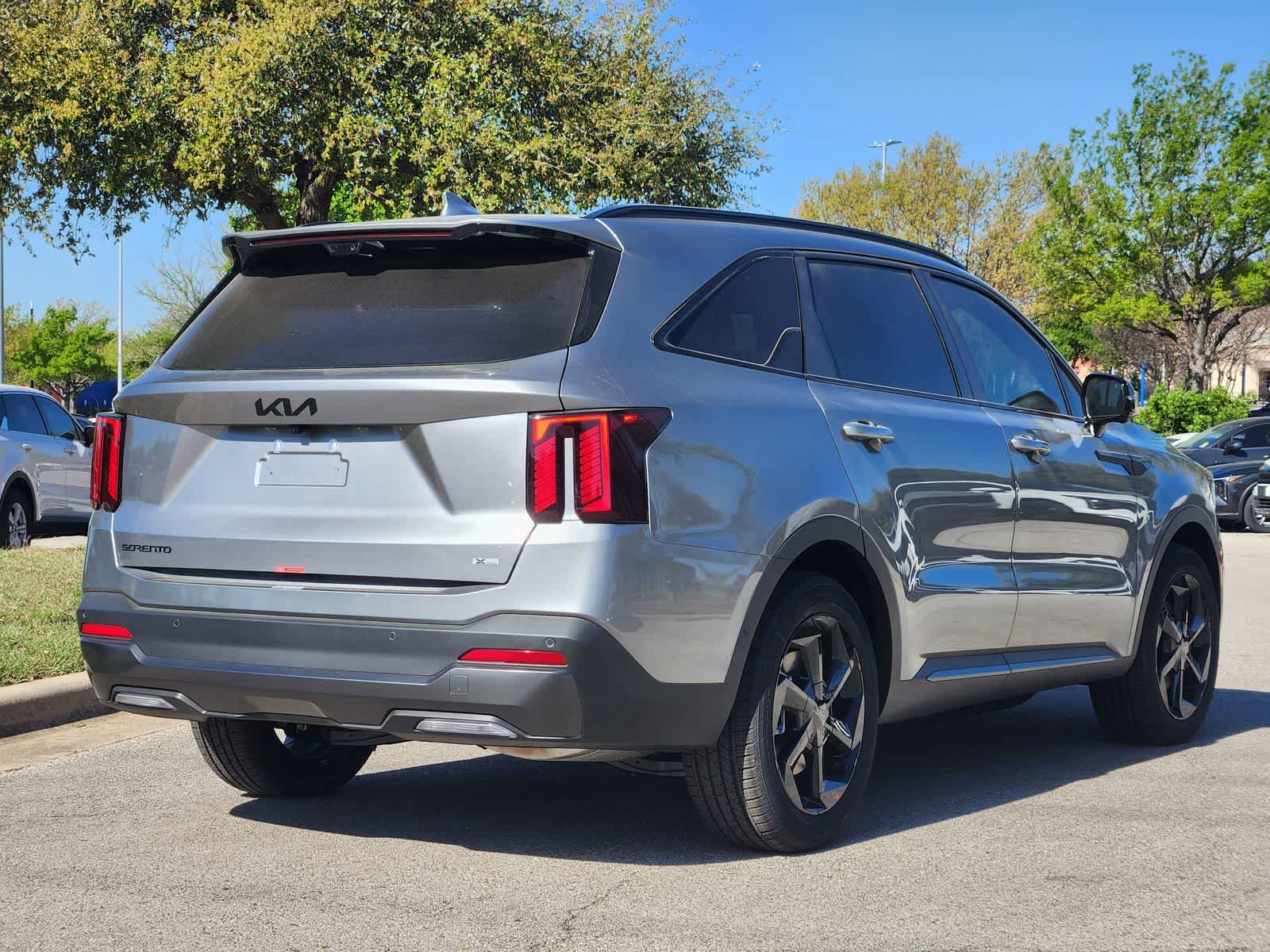 Thumbnail: 2026 Kia Sorento - 4