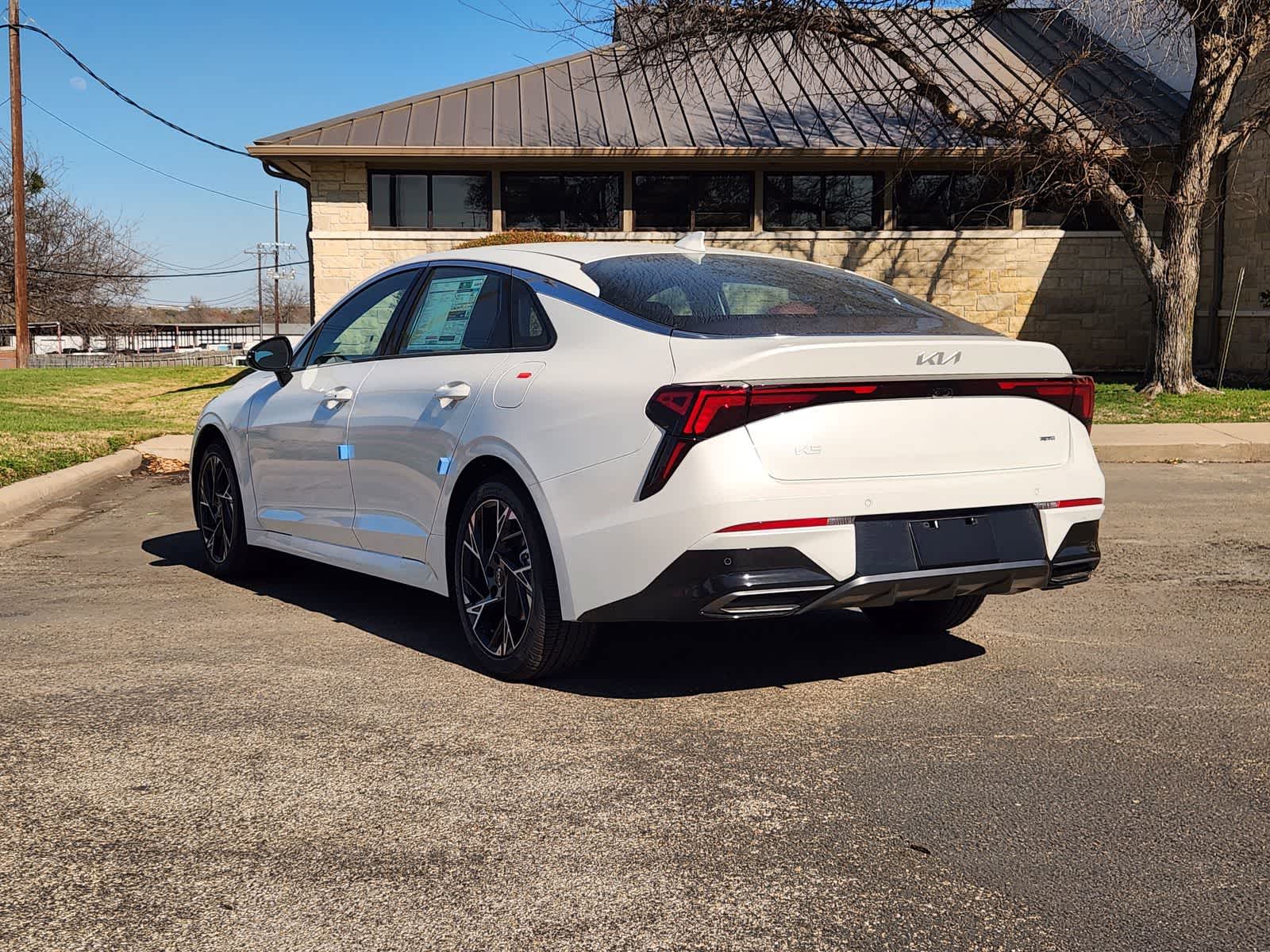 Thumbnail: 2026 Kia K5 - 4