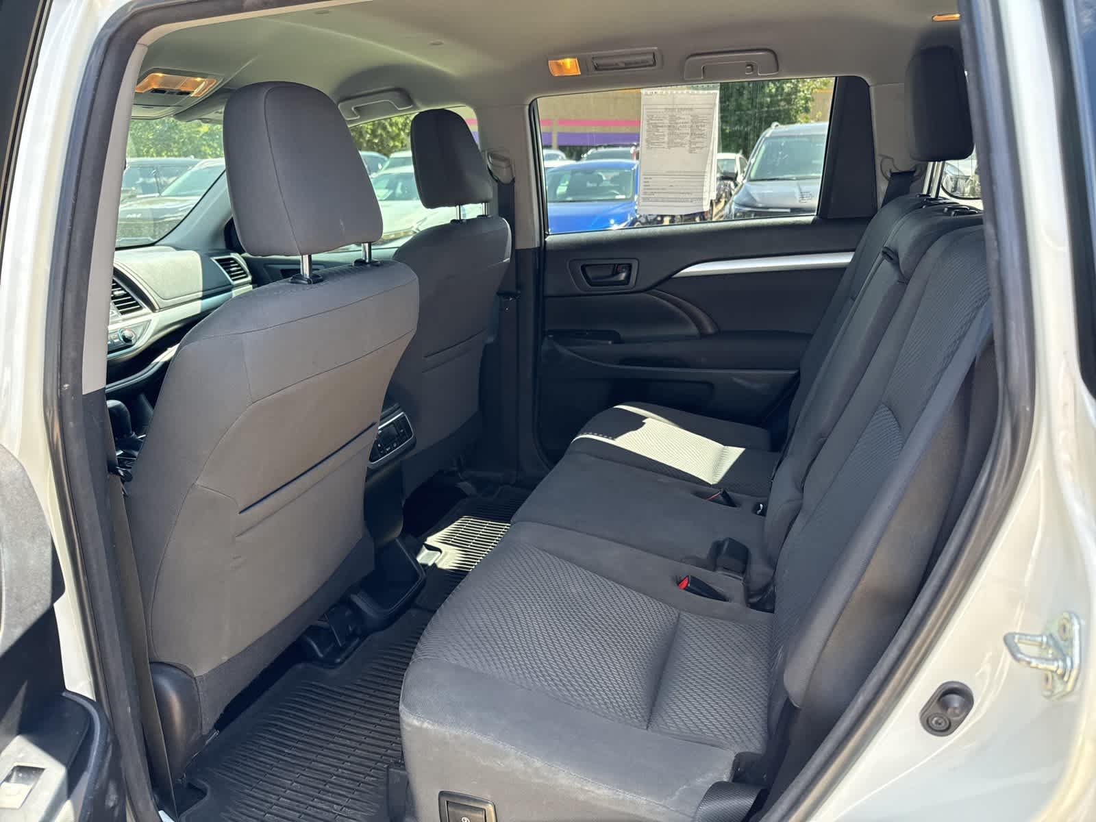 Thumbnail: 2015 Toyota Highlander - 10