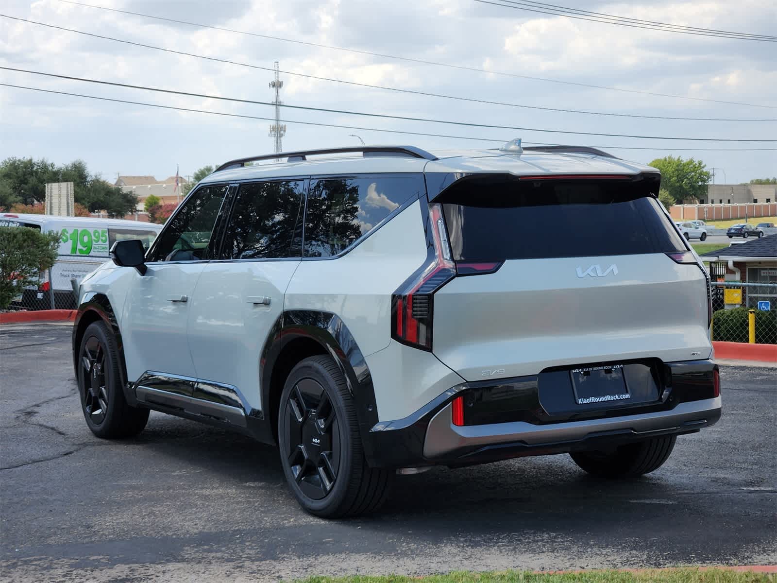 Thumbnail: 2026 Kia EV9 - 5