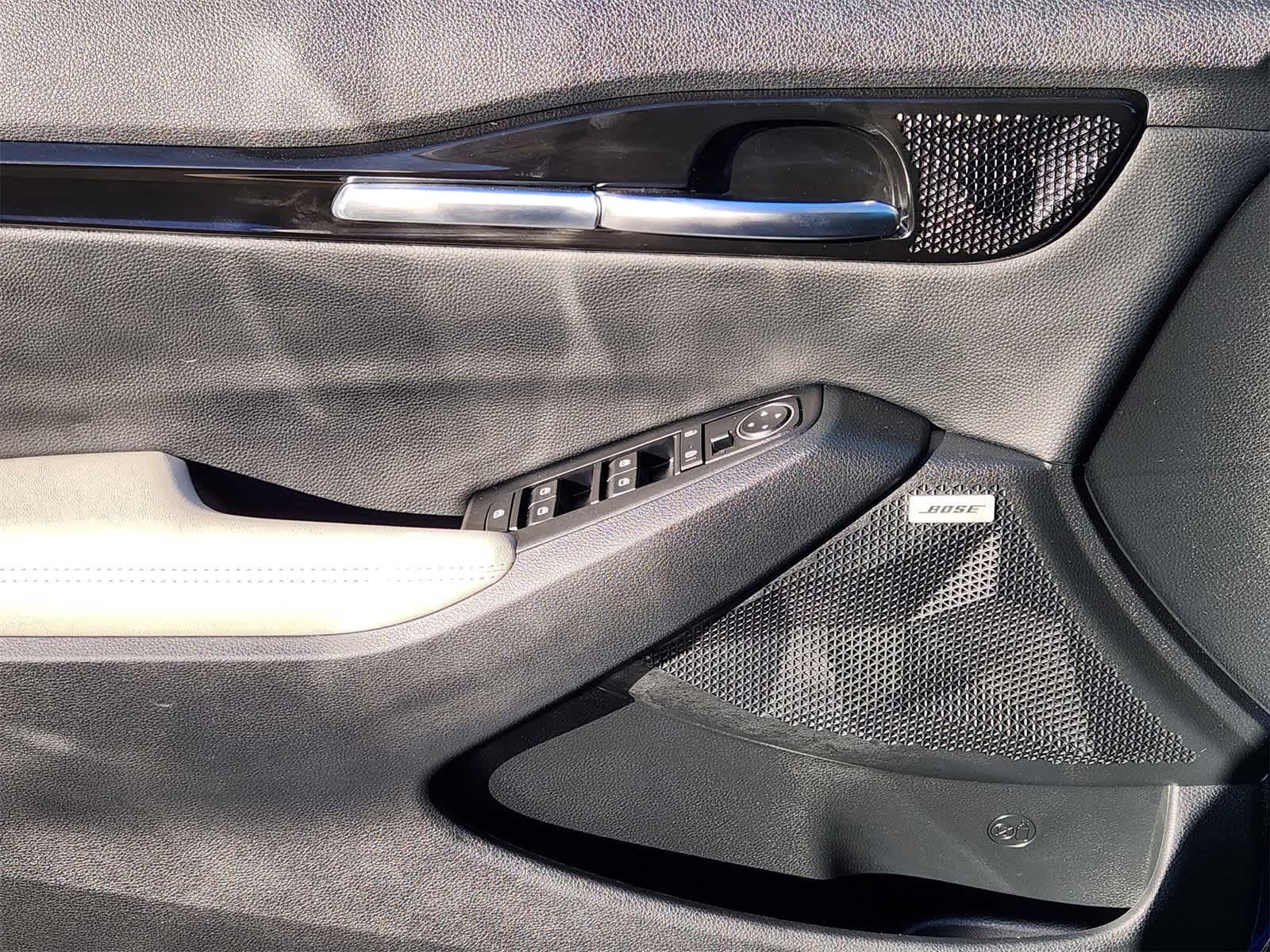 Thumbnail: 2023 Kia Seltos - 21