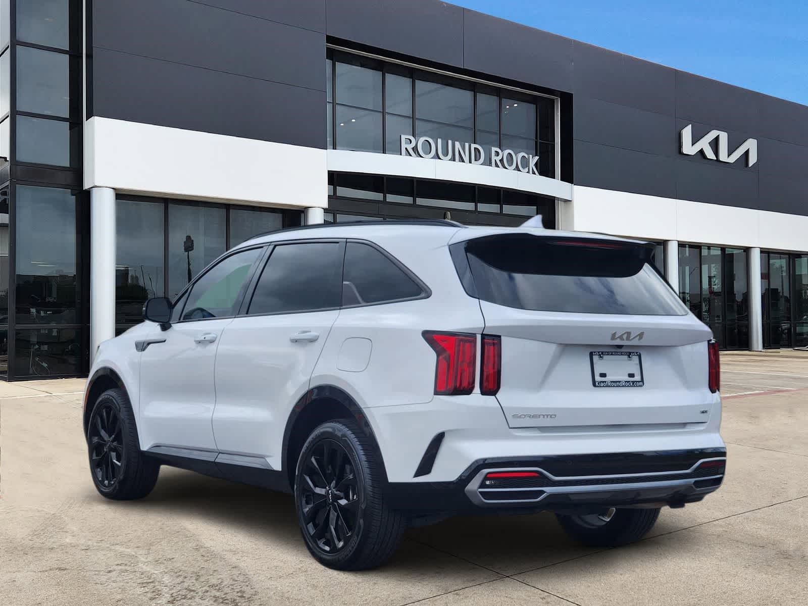 Thumbnail: 2023 Kia Sorento - 6