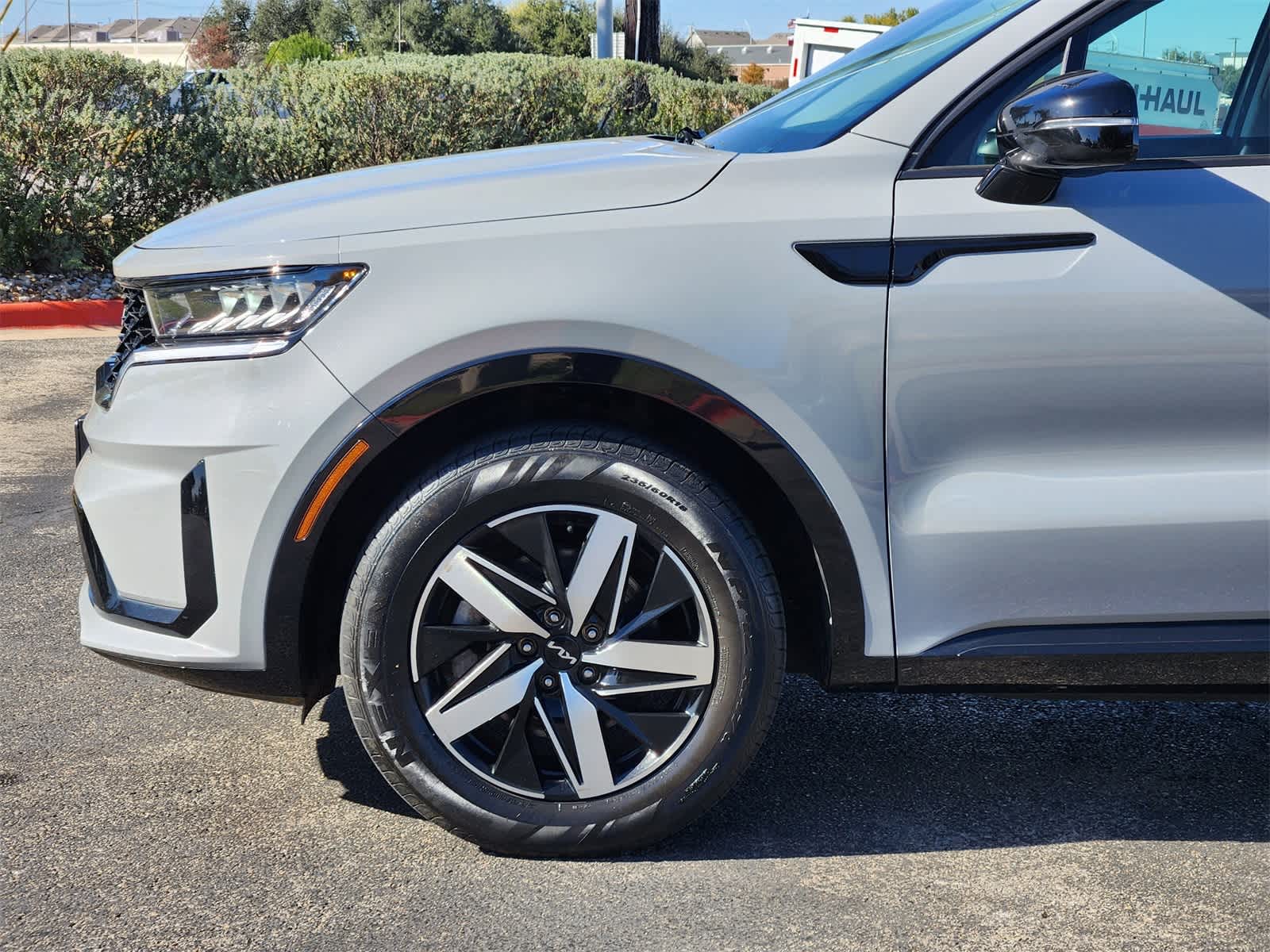 Thumbnail: 2022 Kia Sorento - 8