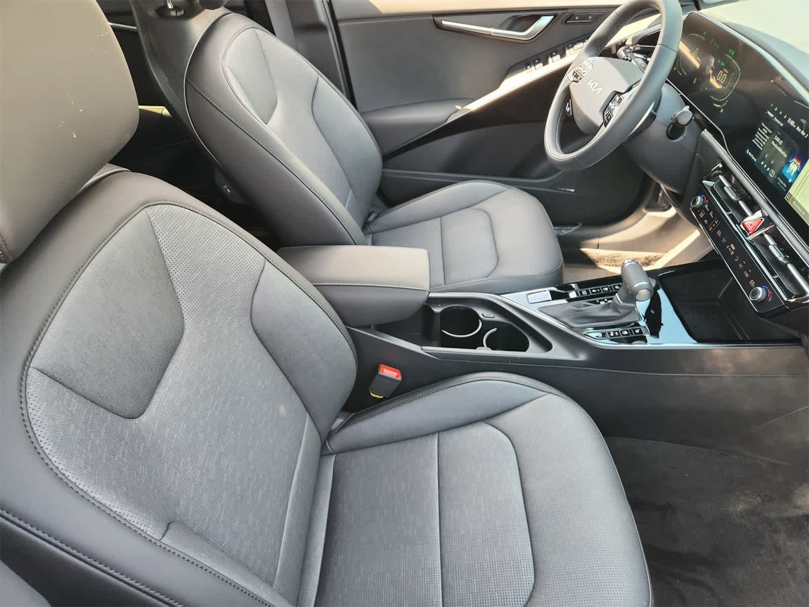 Thumbnail: 2026 Kia Niro - 11