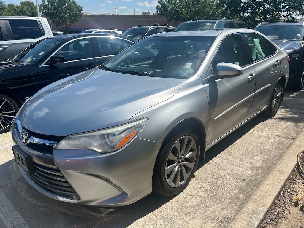 Used 2017 Toyota Camry XLE Sedan