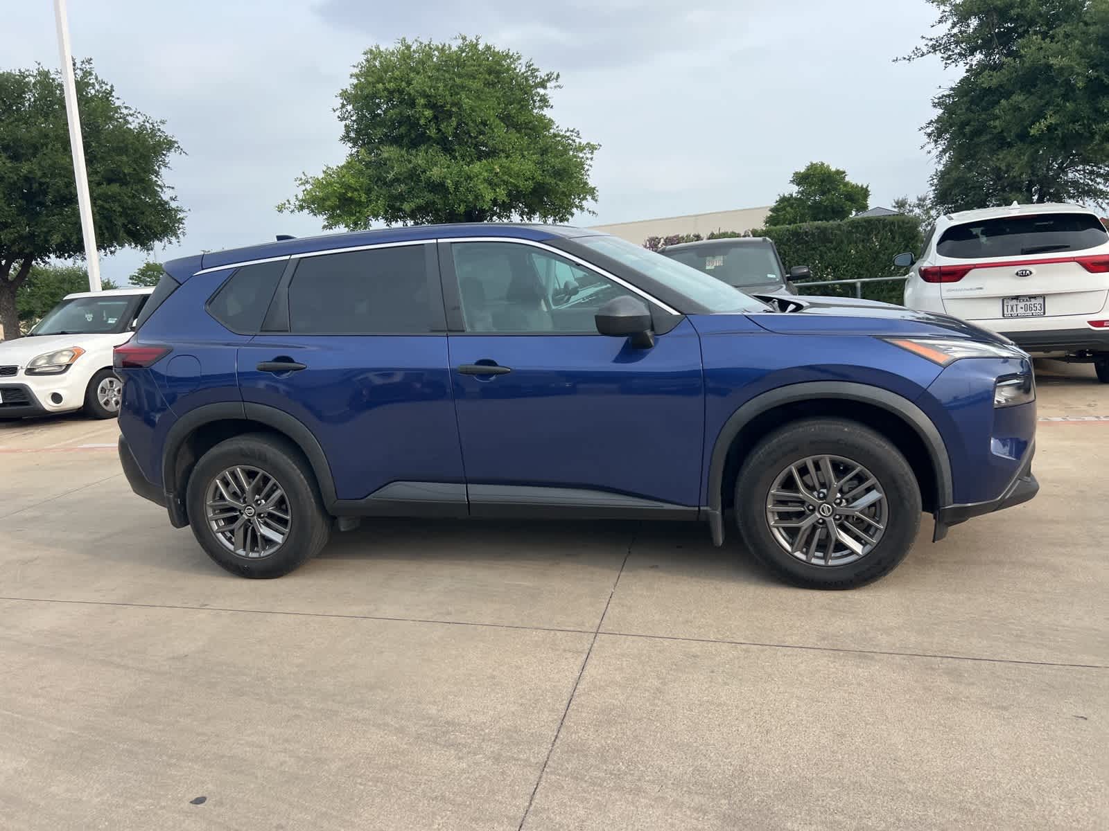 Thumbnail: 2021 Nissan Rogue - 3