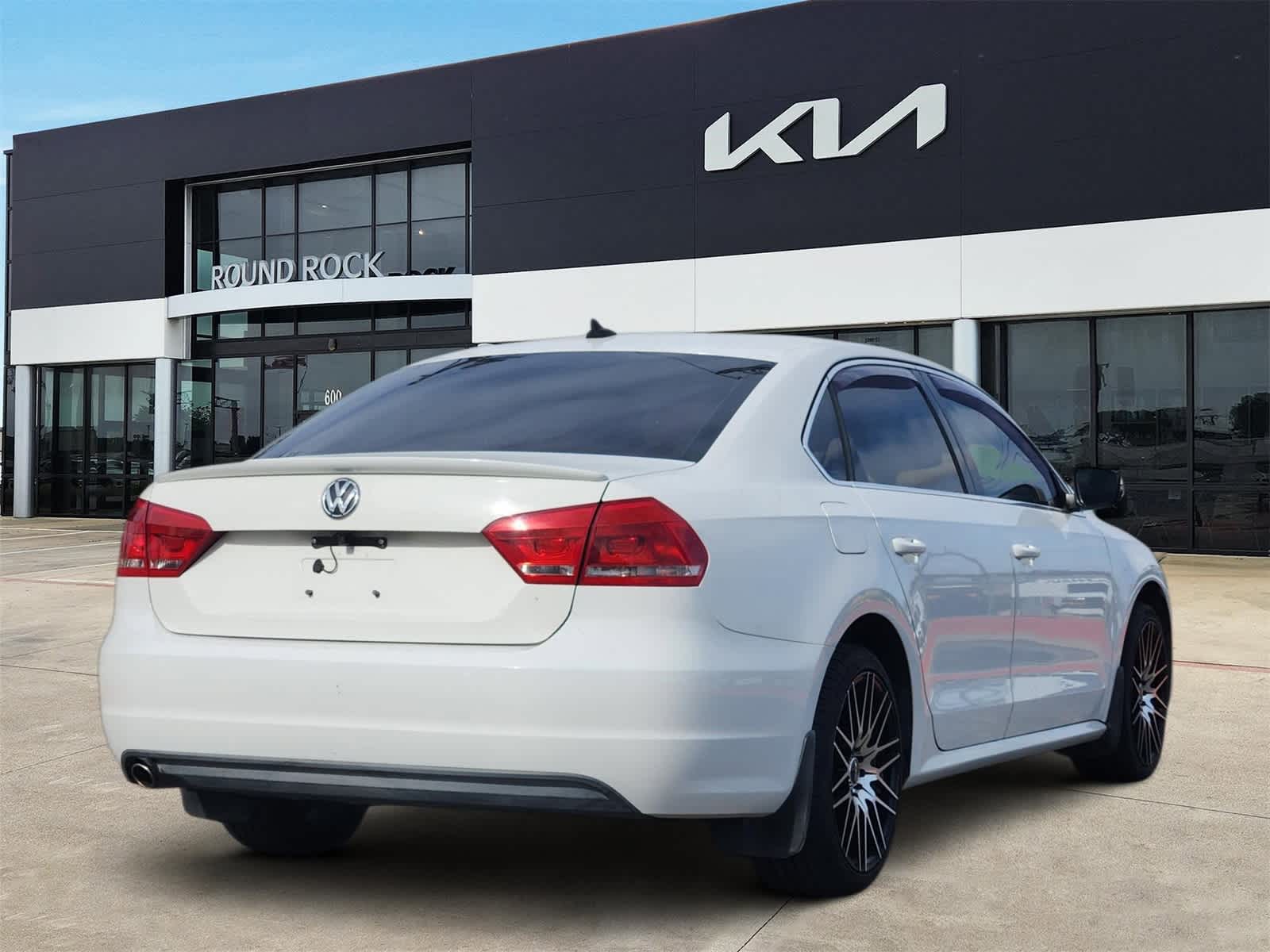 Thumbnail: 2013 Volkswagen Passat - 5