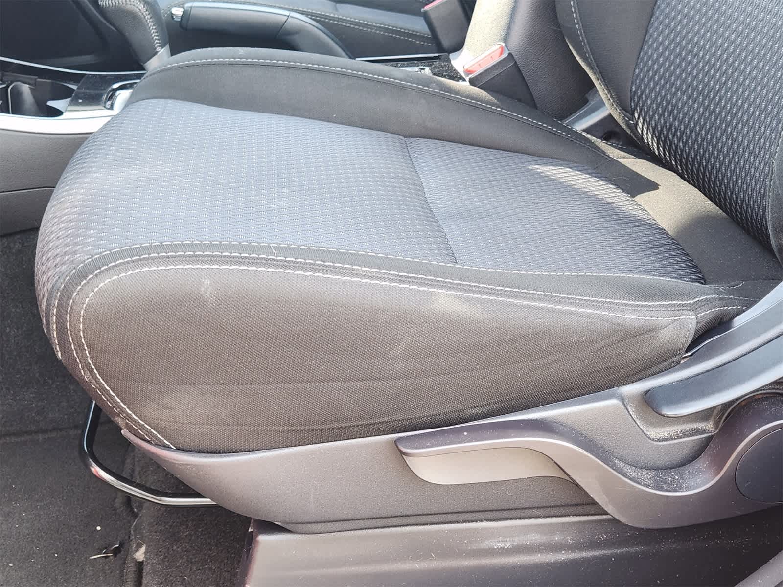 Thumbnail: 2018 Mitsubishi Outlander - 23