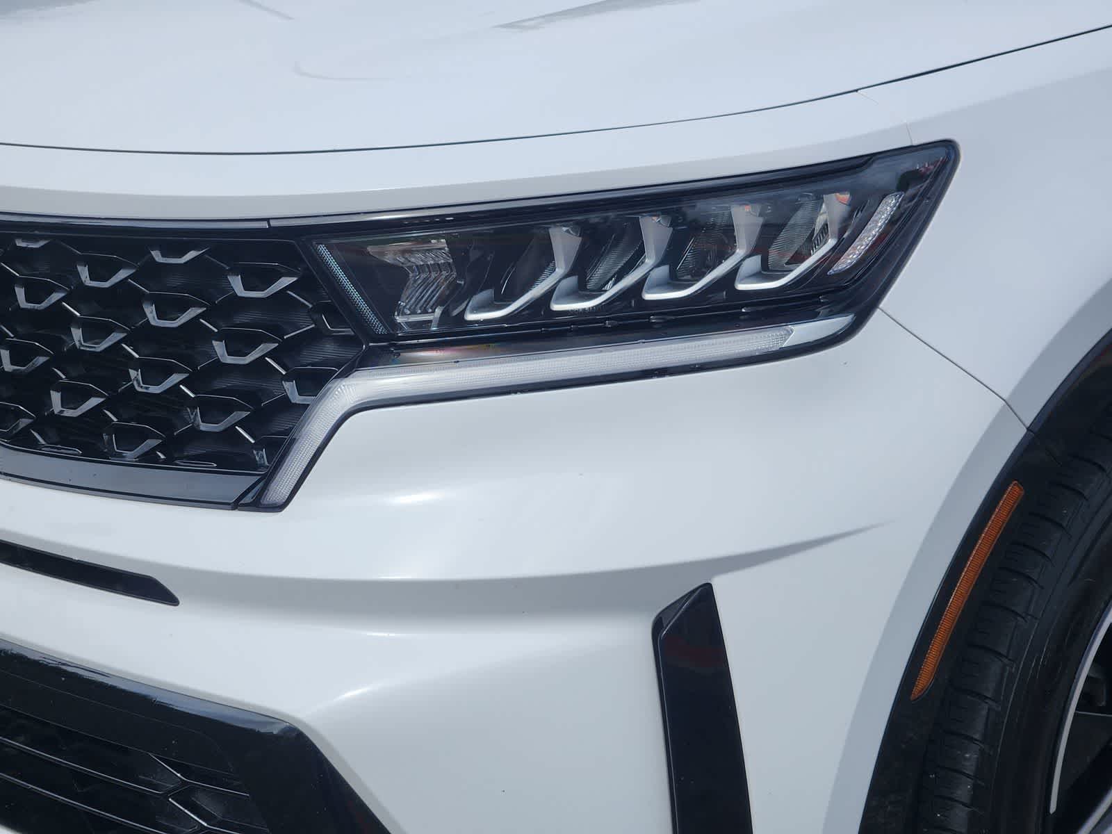 Thumbnail: 2023 Kia Sorento - 7