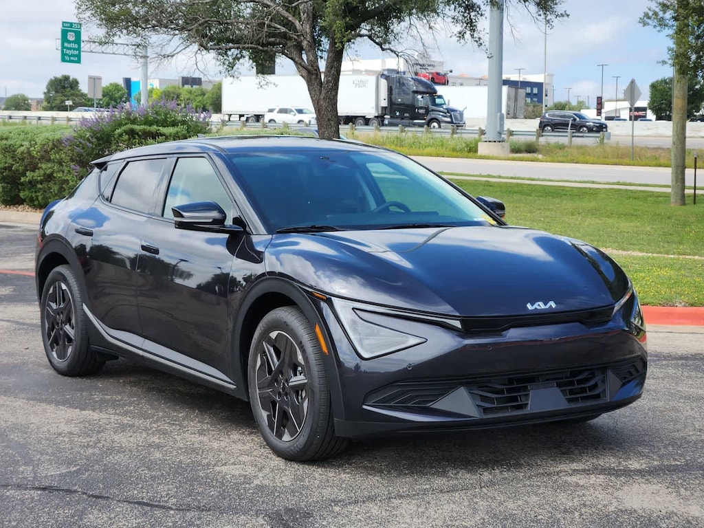 New 2026 Kia EV6 Light Long Range SUV