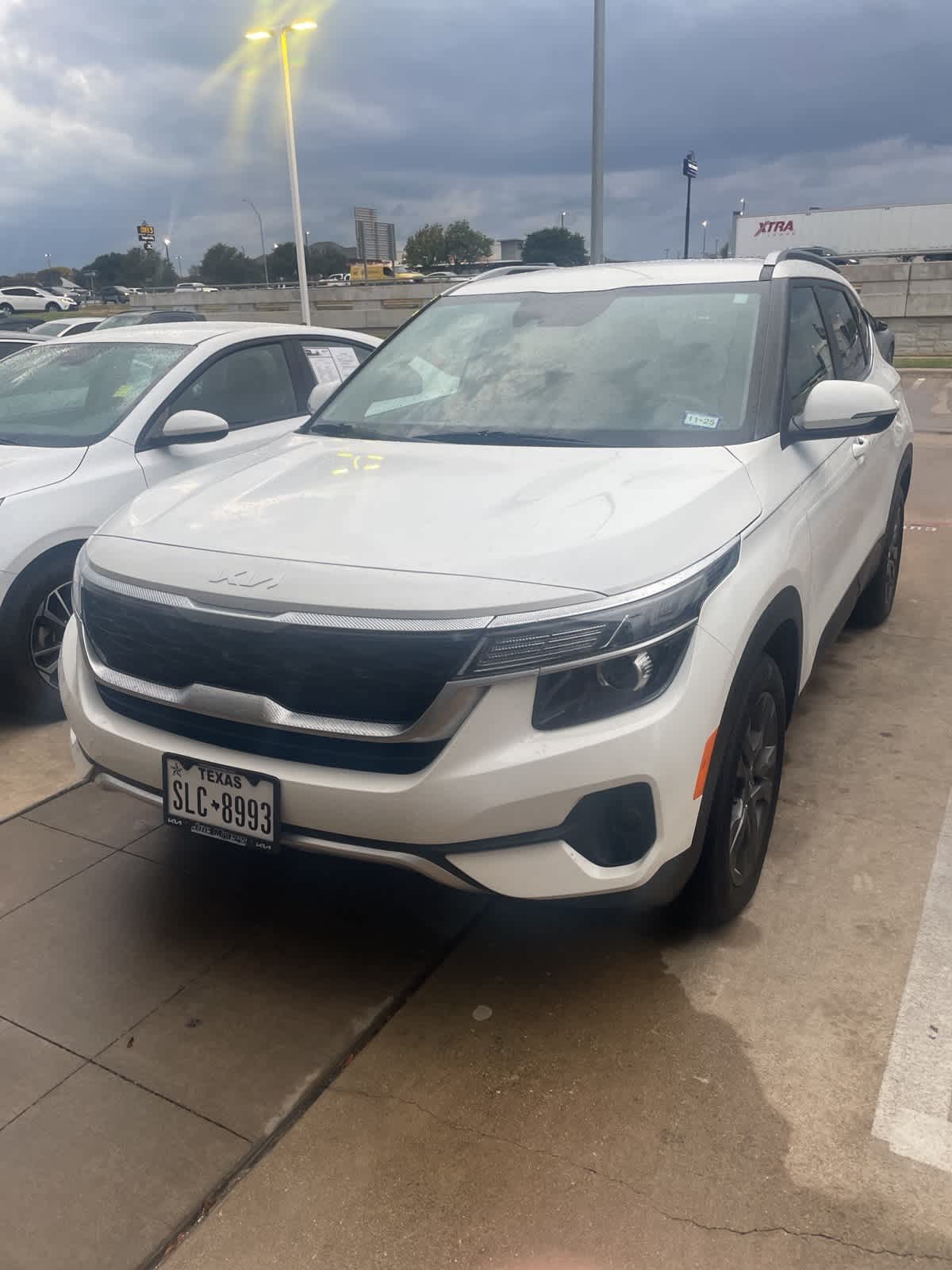 Thumbnail: 2023 Kia Seltos - 1