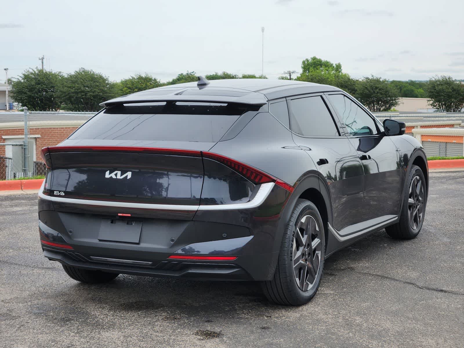 Thumbnail: 2026 Kia EV6 - 5