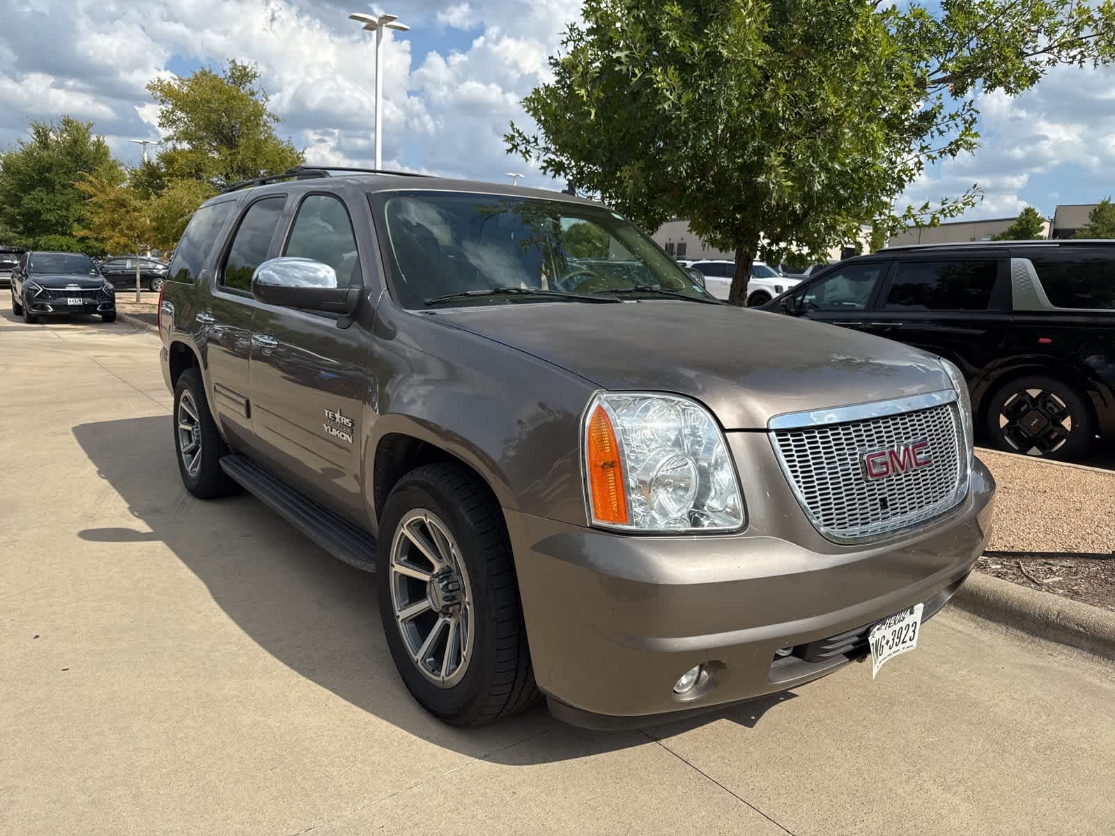 Thumbnail: 2014 GMC Yukon - 3