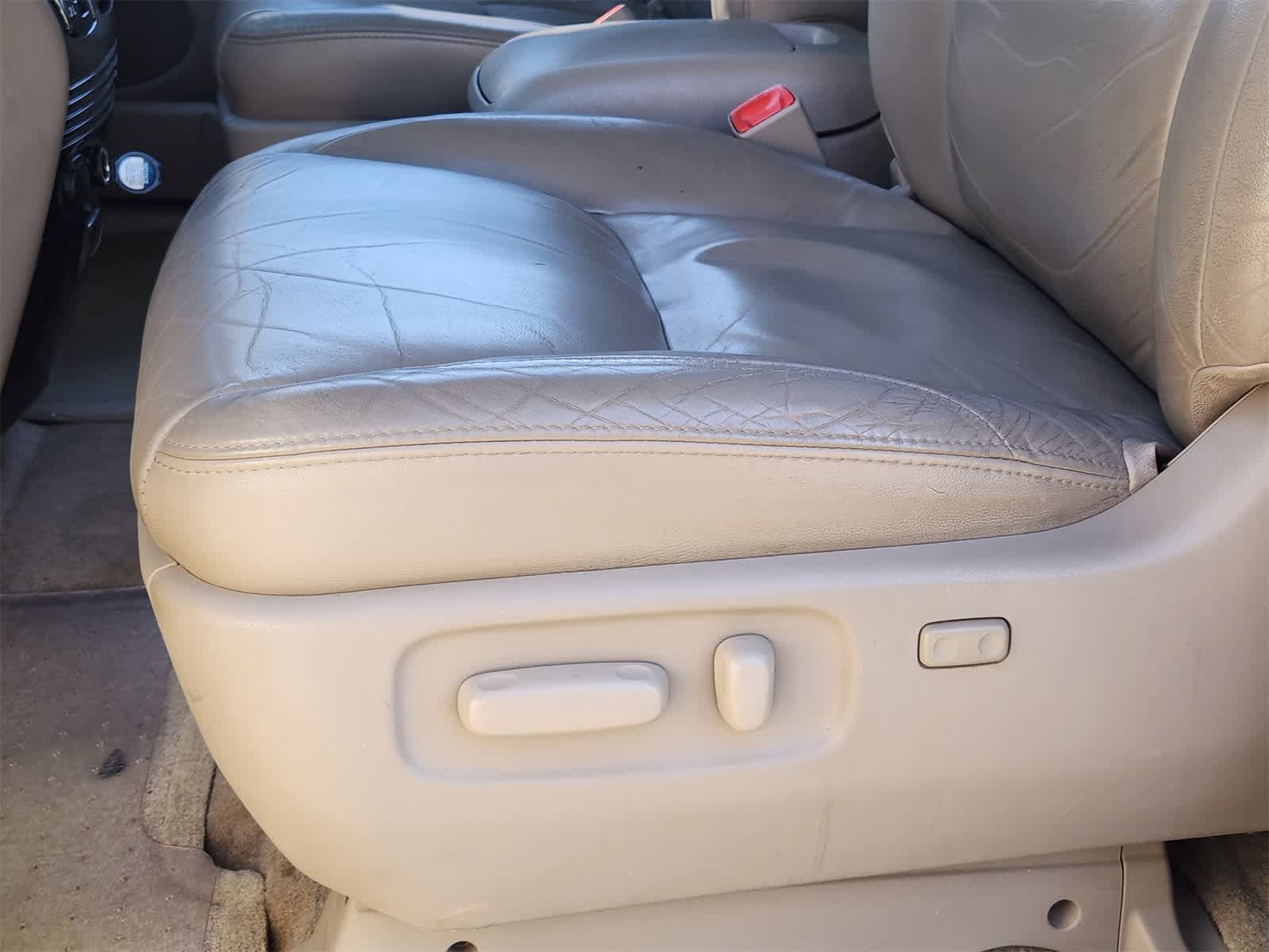 Thumbnail: 2005 Toyota Sienna - 22