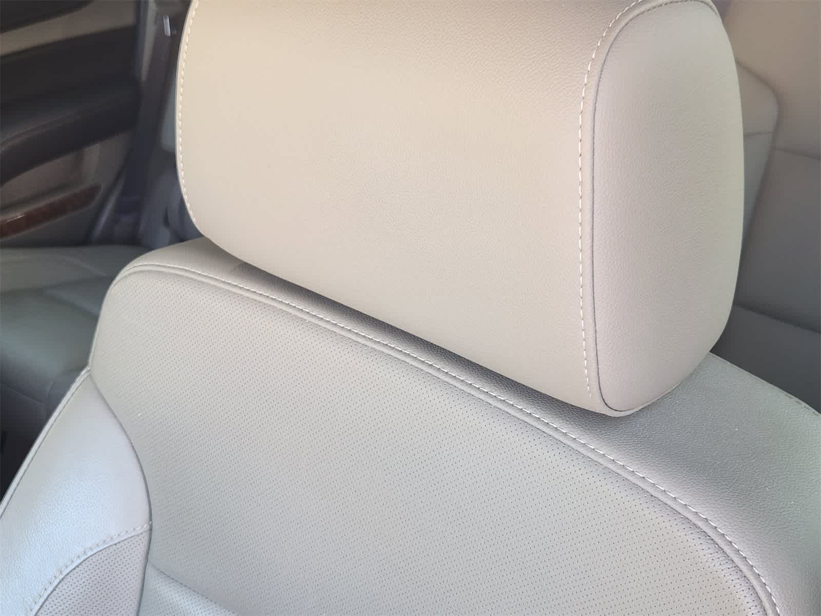 Thumbnail: 2018 Chevrolet Tahoe - 15