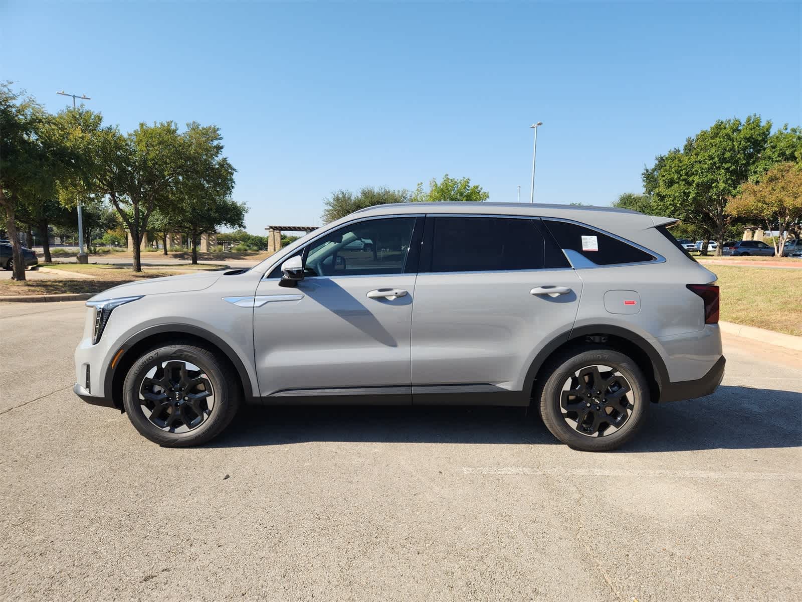 2026 Kia Sorento S photo 4